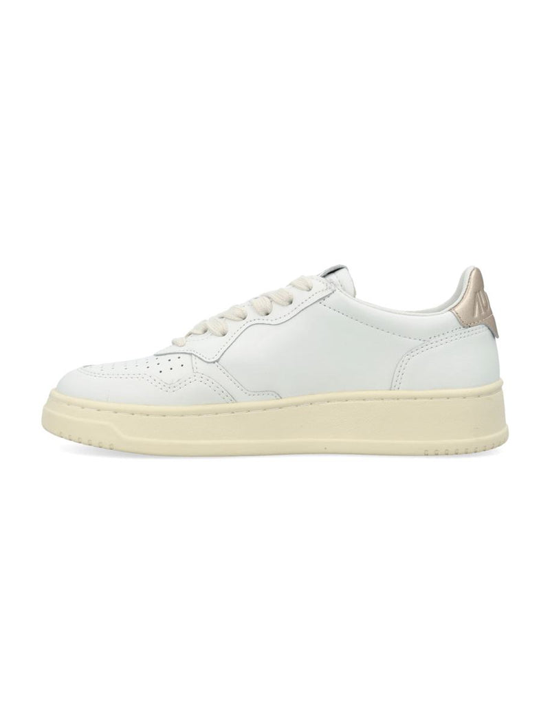 Autry Medalist Low Woman Sneakers