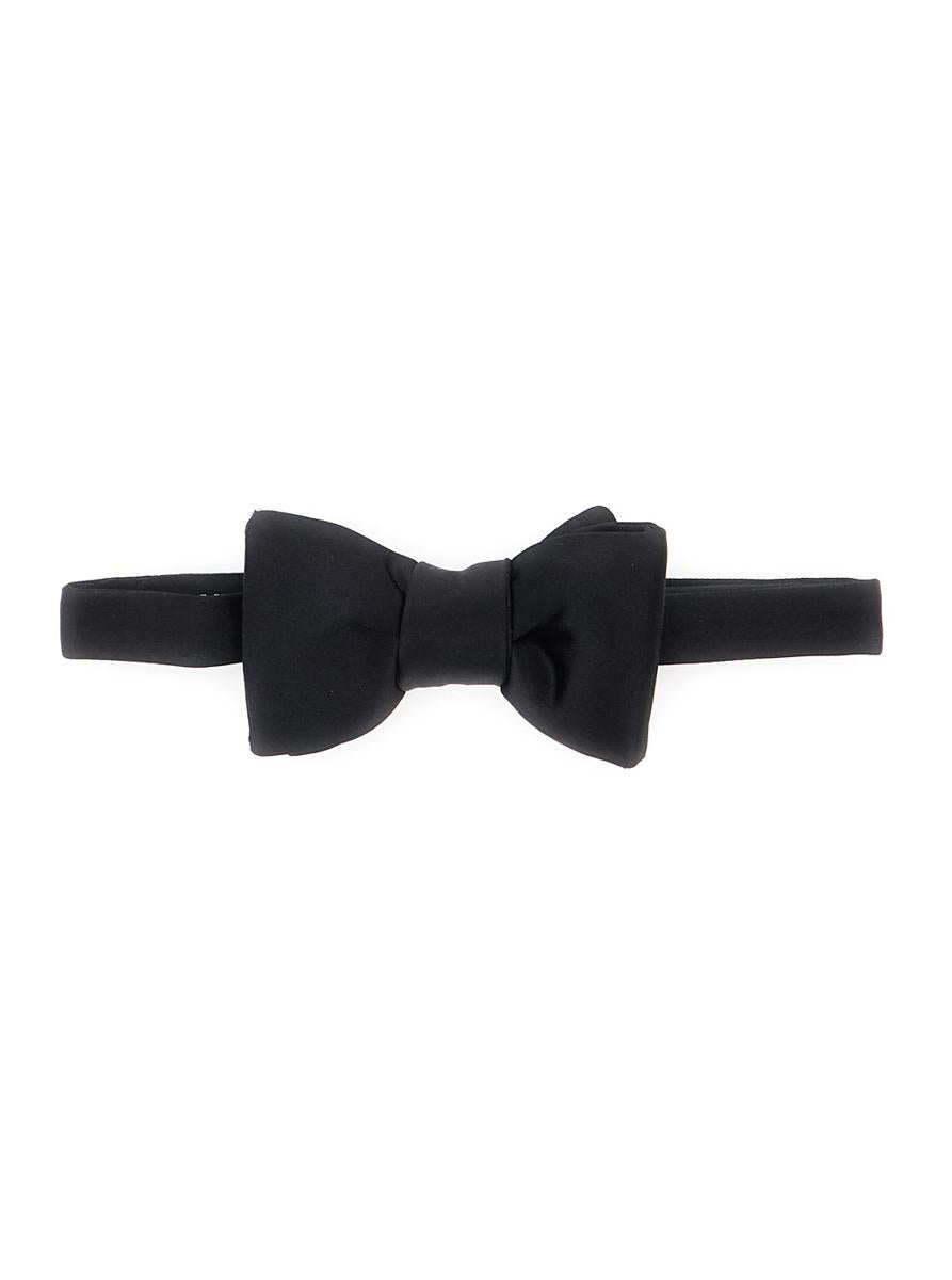 Black Bowtie With Rear Closure In Silk Man