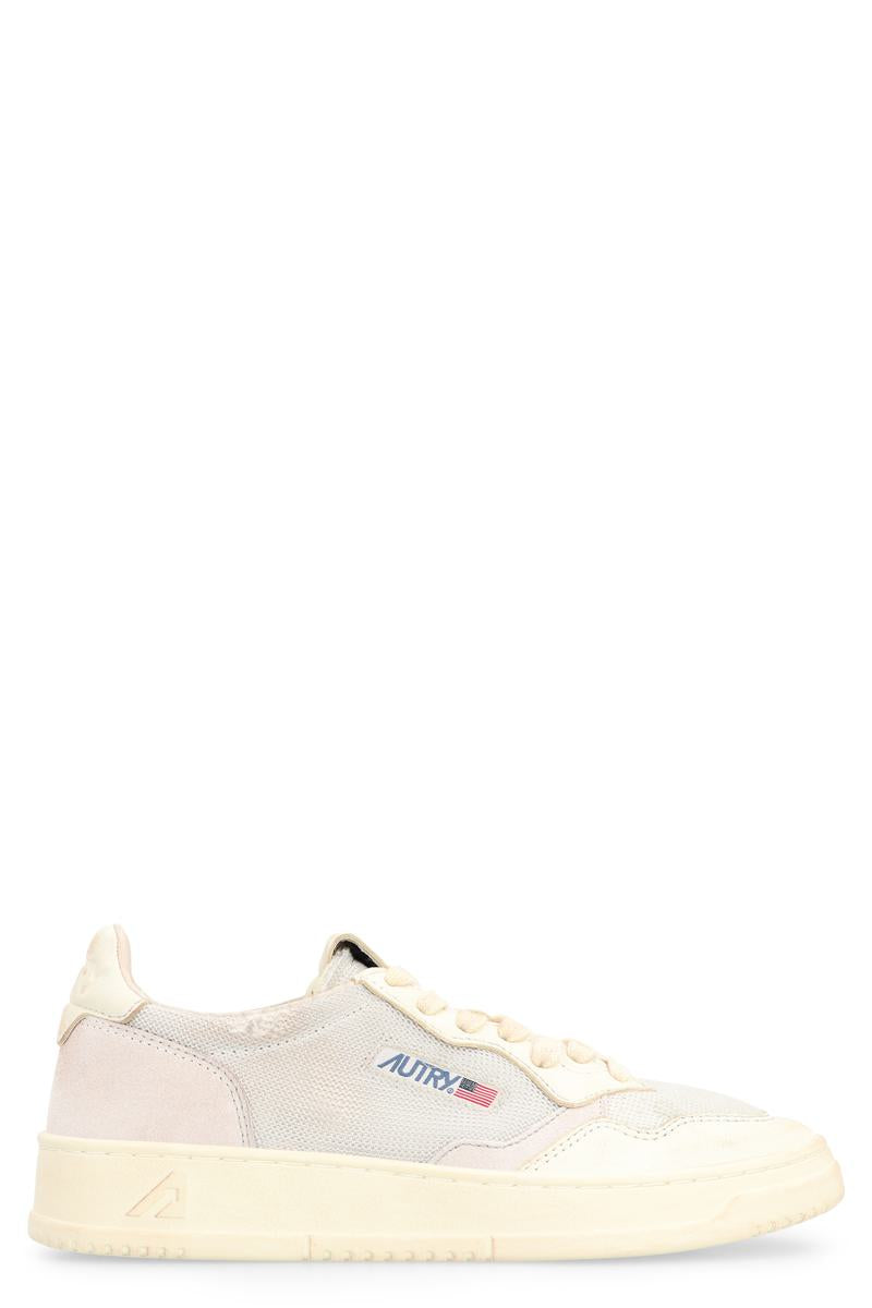 Autry Medalist Super Vintage Low-Top Sneakers