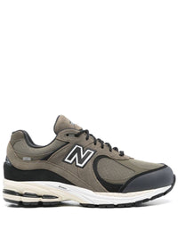 New Balance M2002 Sneakers