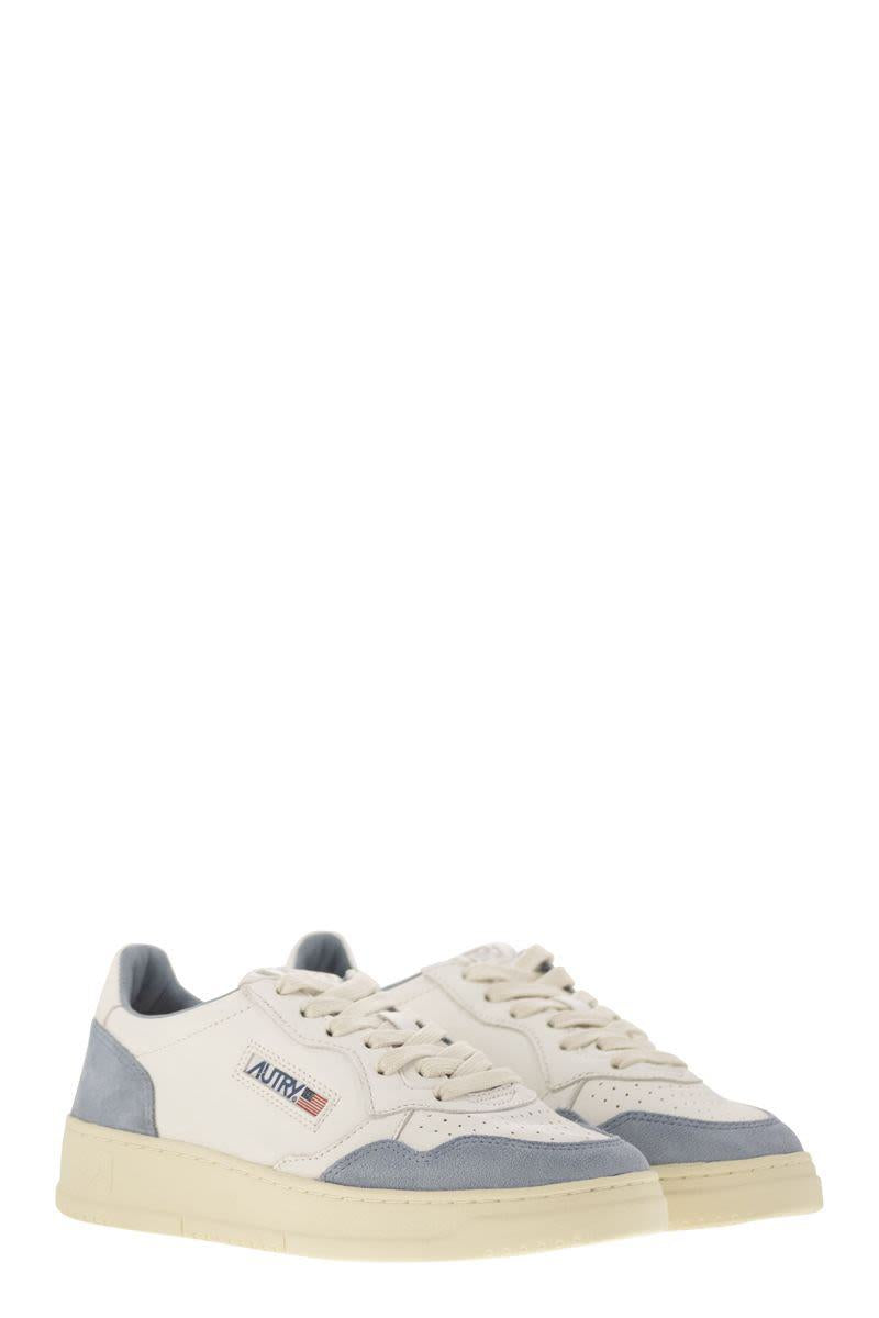 Autry Medalist Low - White Leather And Suede Sneakers In Powder