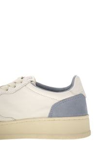 Autry Medalist Low - White Leather And Suede Sneakers In Powder