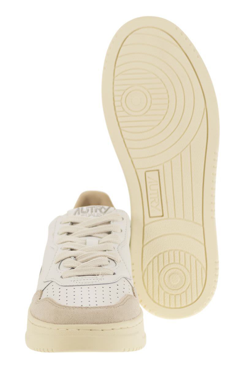 Autry Medalist Low - Leather Sneakers