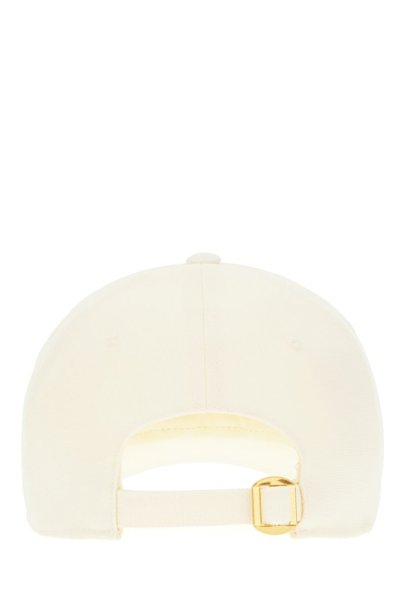 valentino-garavani-hats-1765609586011054569-2