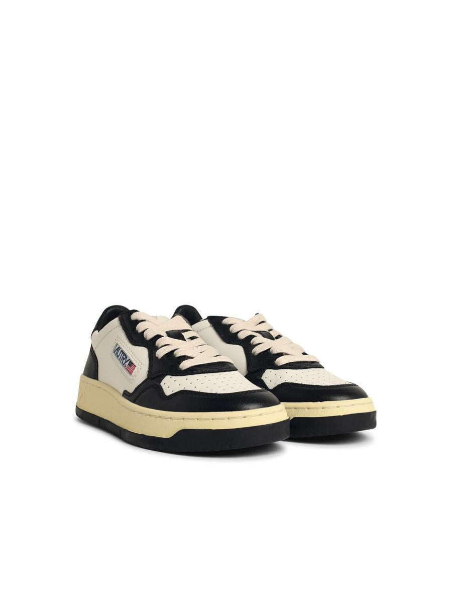 Autry Black And White Leather Medalist Sneakers