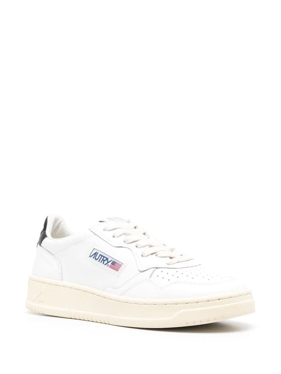 Autry 'Medalist Low' Sneakers In White Leather