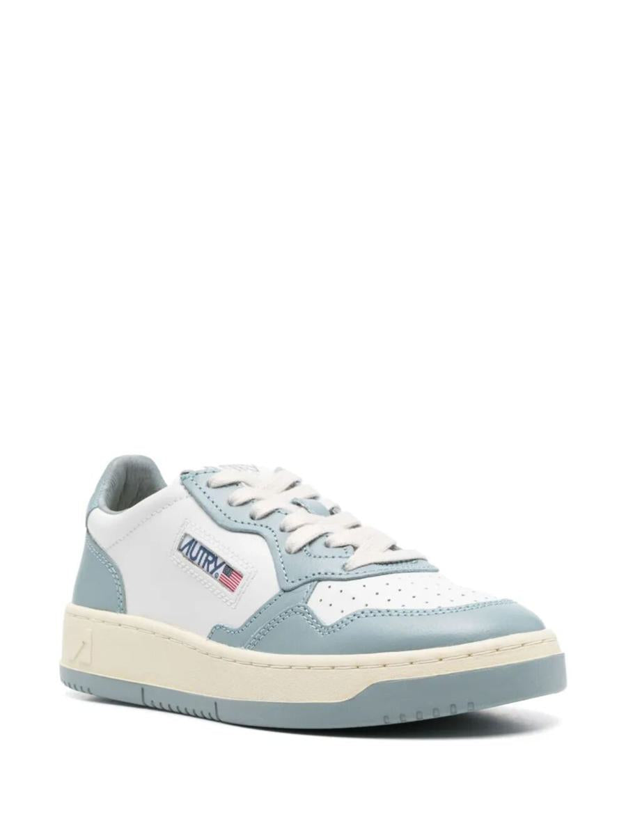 Autry "Medalist Low" Woman Sneakers Shoes
