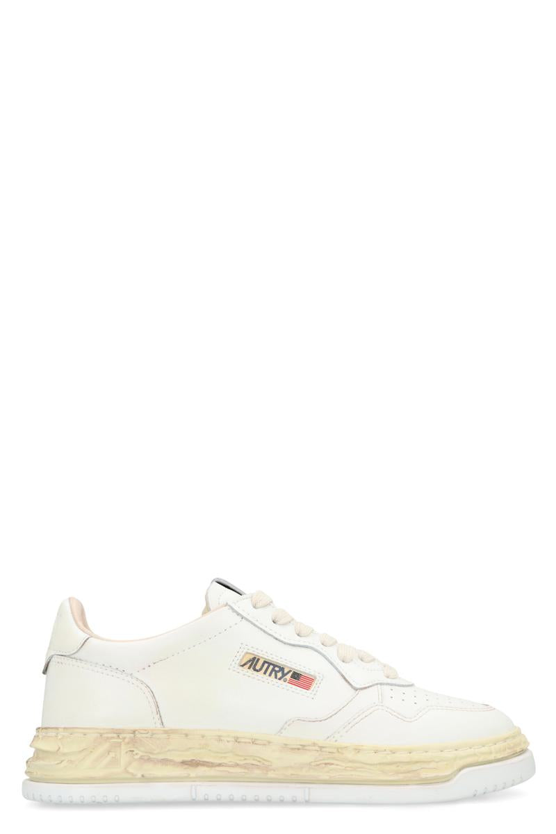 Autry Medalist Low-Top Sneakers