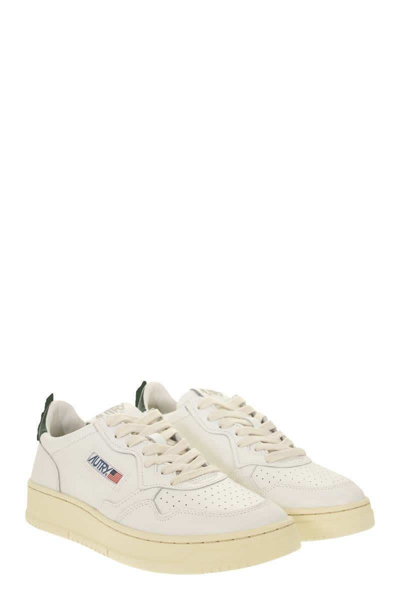 Autry Medalist Low - Leather Sneakers