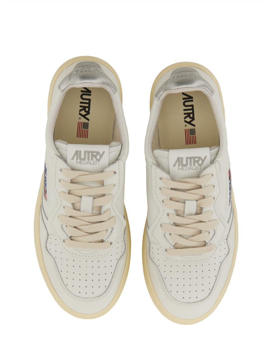 Autry "Medalist Low" Sneaker