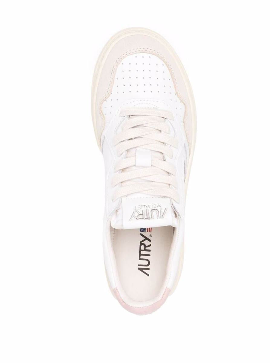 'Medalist' White Low Top Sneakers With Blue Suede Details In Leather Woman