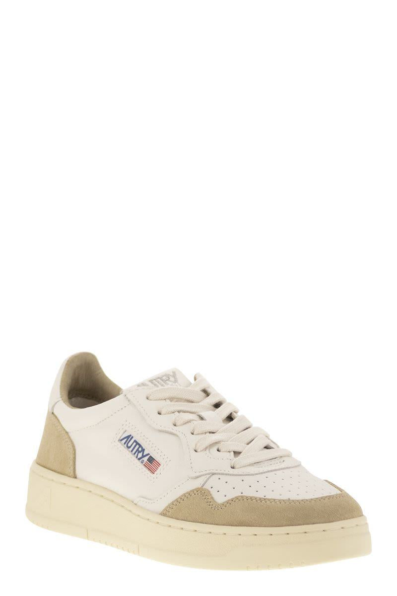 Autry Medalist Low - Two-Tone Leather Sneakers