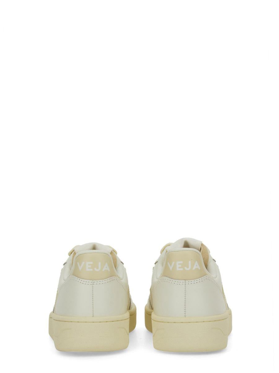Veja Sneaker V-10
