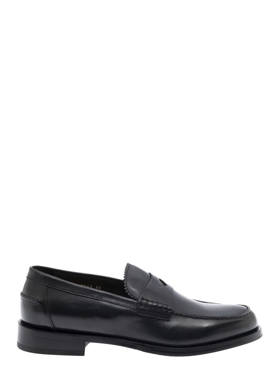 Black Loafers With Almond Toe In Leather Man