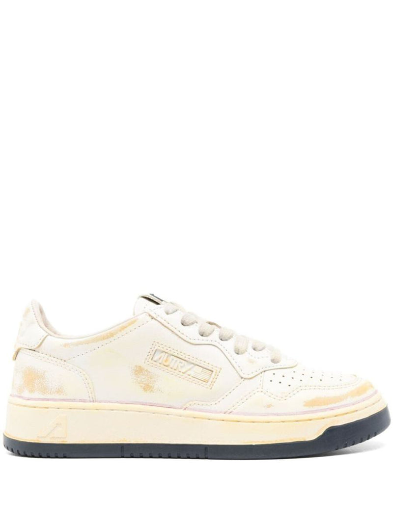 Autry "Super Vintage Low" Woman Sneakers Shoes