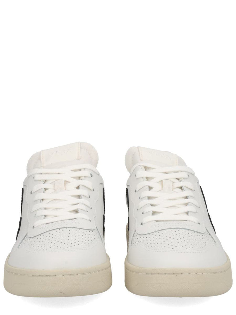 Veja Sneaker "V-10"