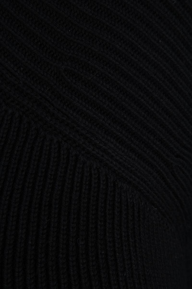 bottega-veneta-polo-1766572828009195431-2