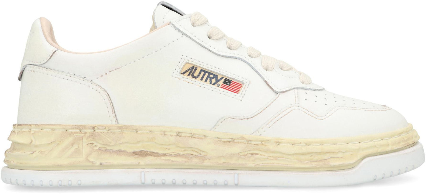 Autry Medalist Low-Top Sneakers