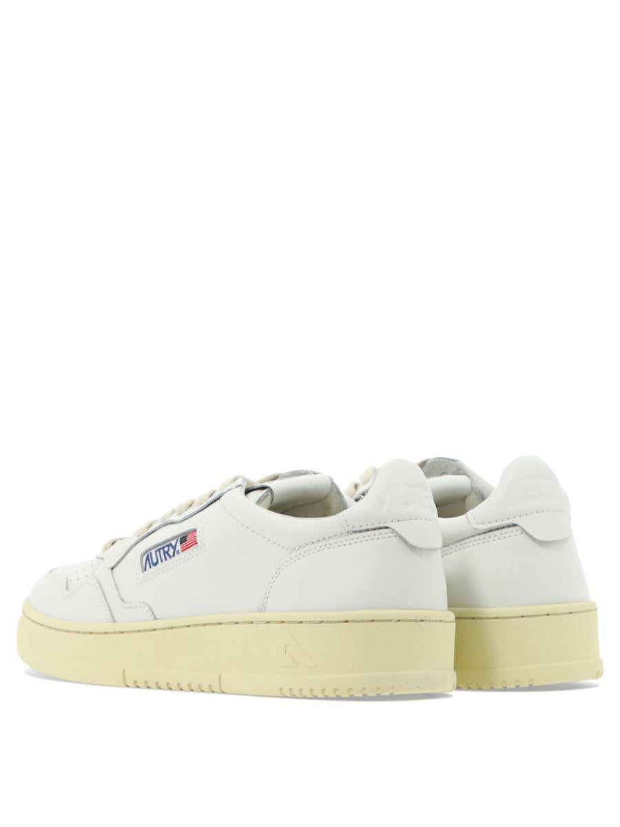 Autry "Medalist Low" Sneakers