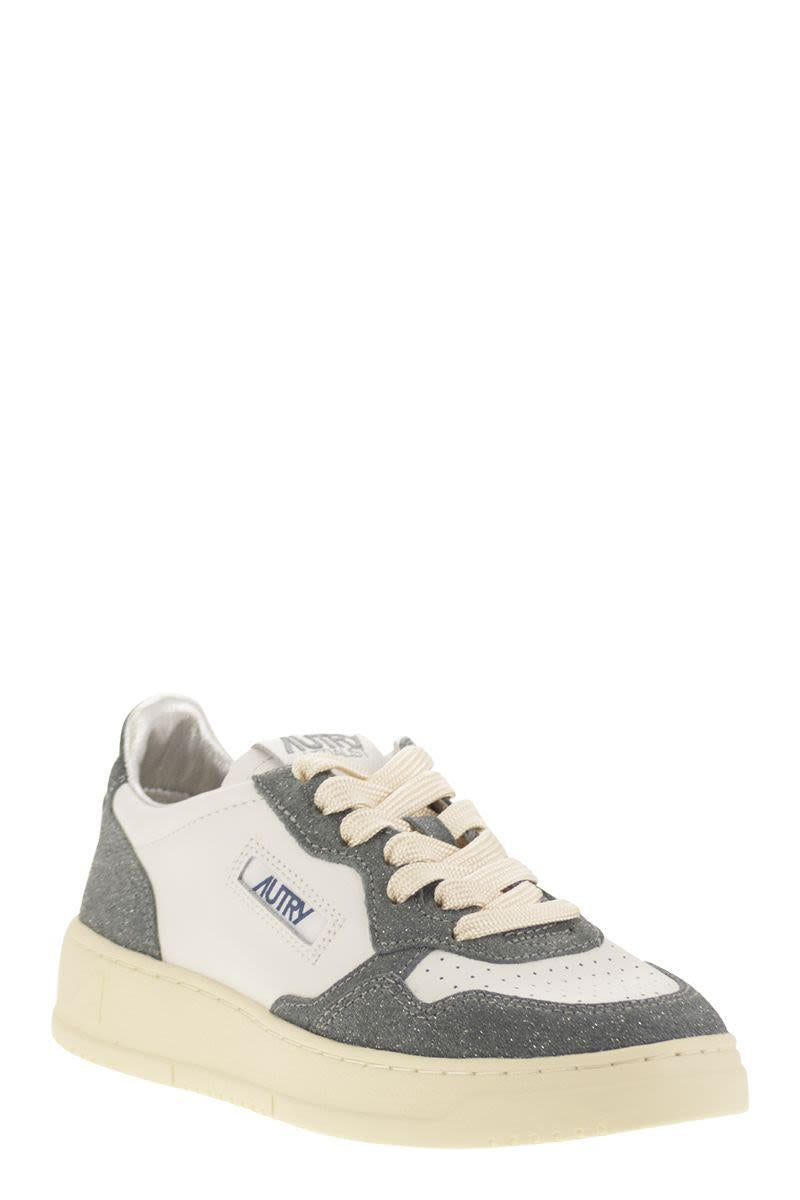 Autry Medalist Low - Sneakers With Two-Tone Glitter