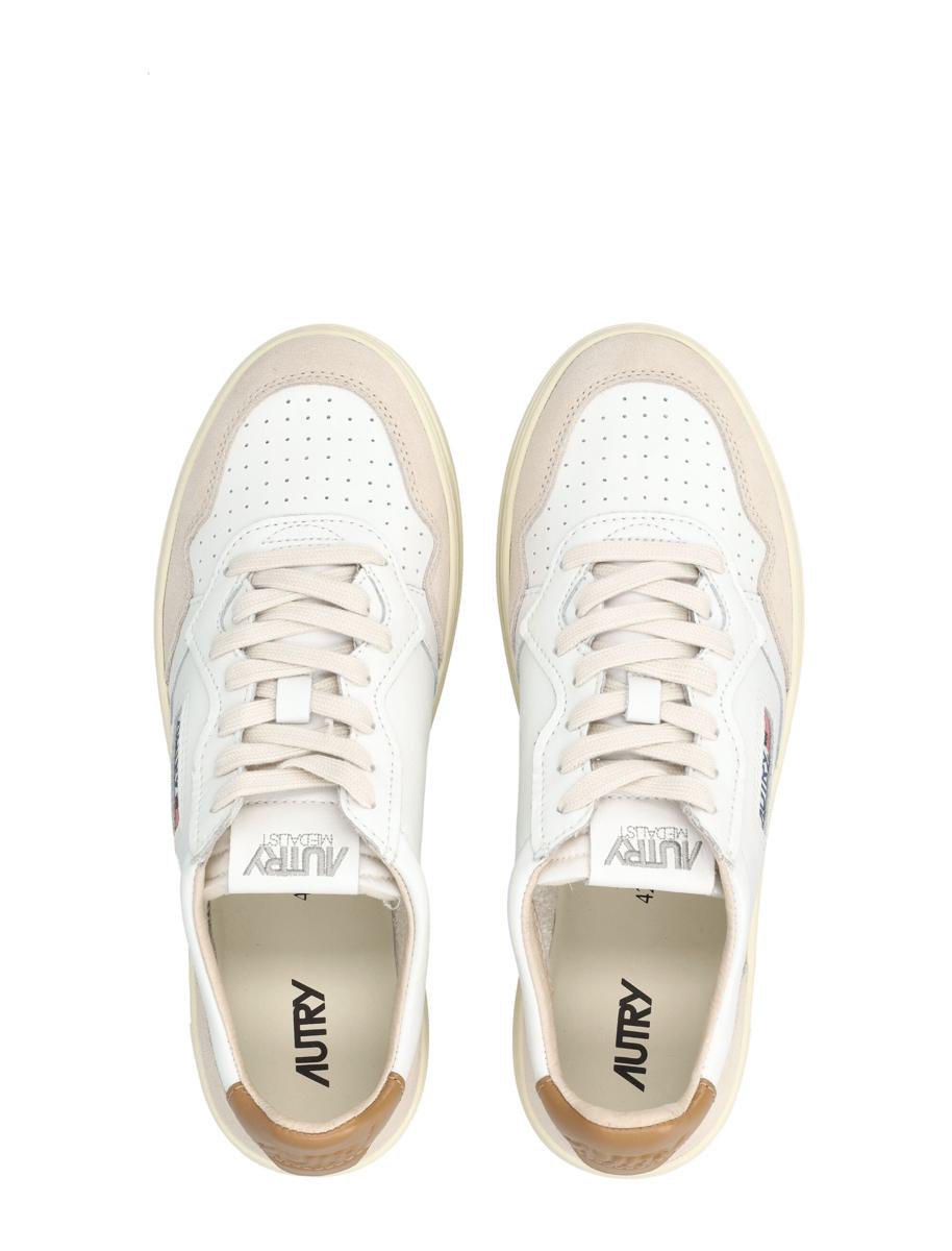 Autry Medalist Low Sneakers In White And Brown Sugar