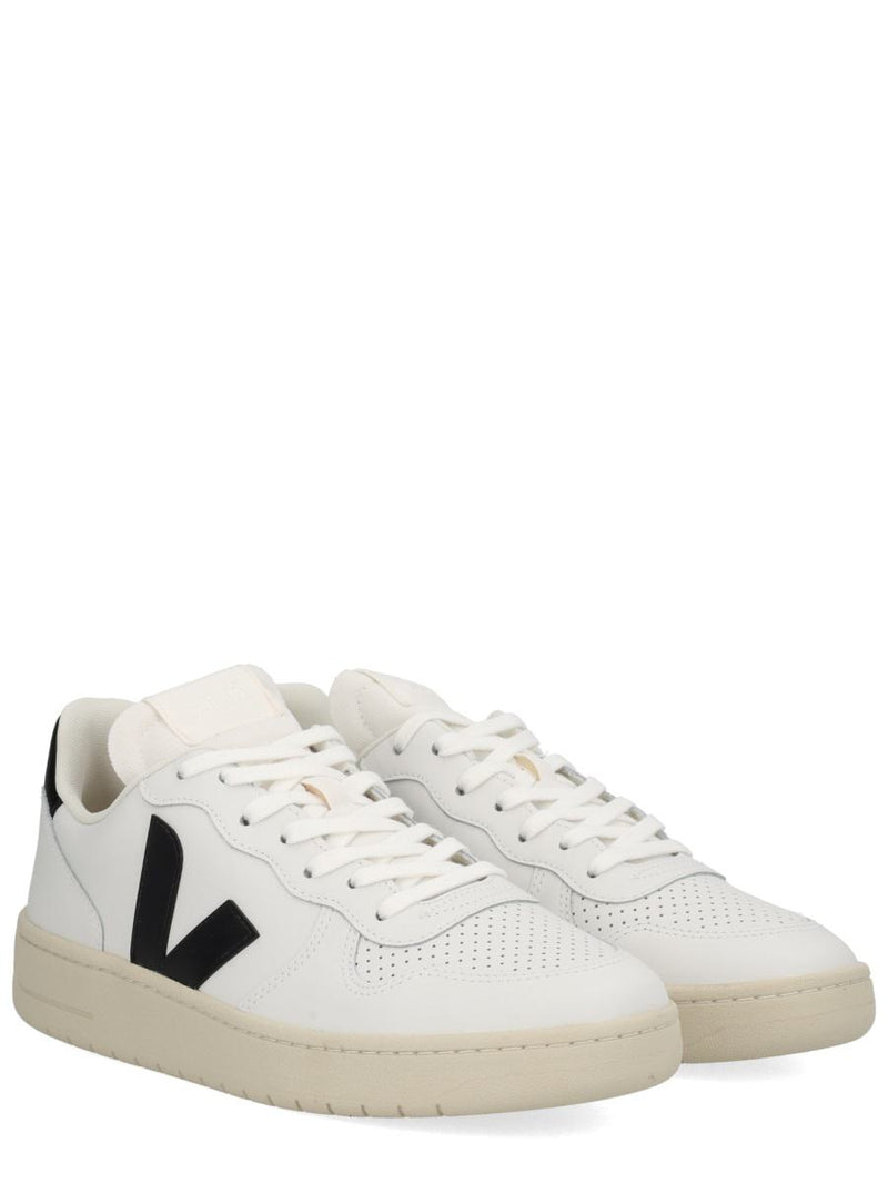 Veja Sneaker "V-10"