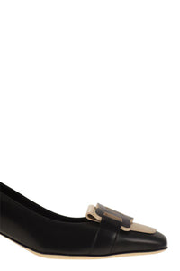 Tod'S Leather Pumps With Chain