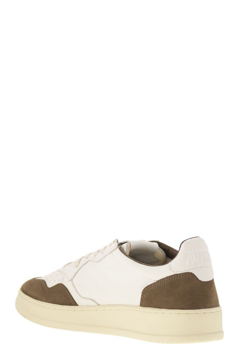 Autry Medalist Low - Sneakers In Goatskin And Suede