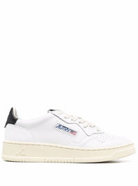 'Medalist' White Low Top Sneakers With Contrasting Heel Tab In Leather Woman