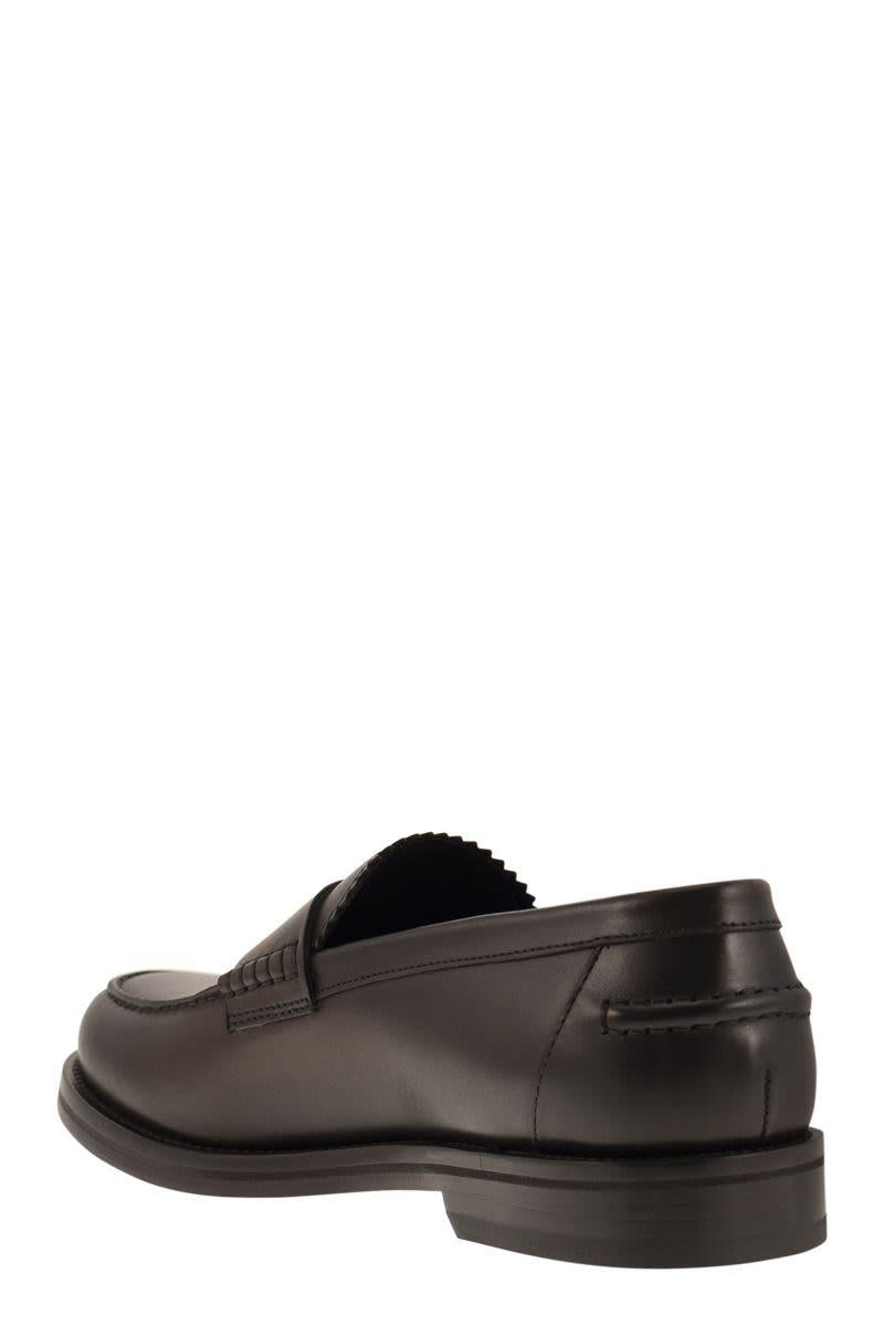 Doucal's Leather Penny Loafer