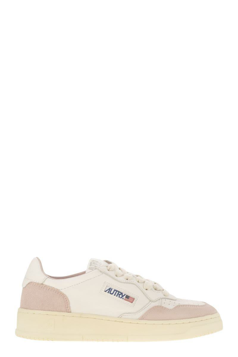 Autry Medalist Low - White Leather And Suede Sneakers In Powder
