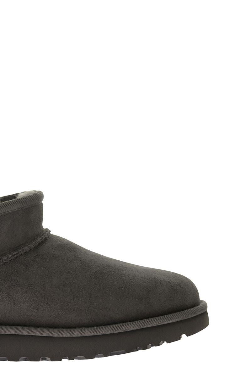 UGG Classic Ultra Mini - Sheepskin Boot