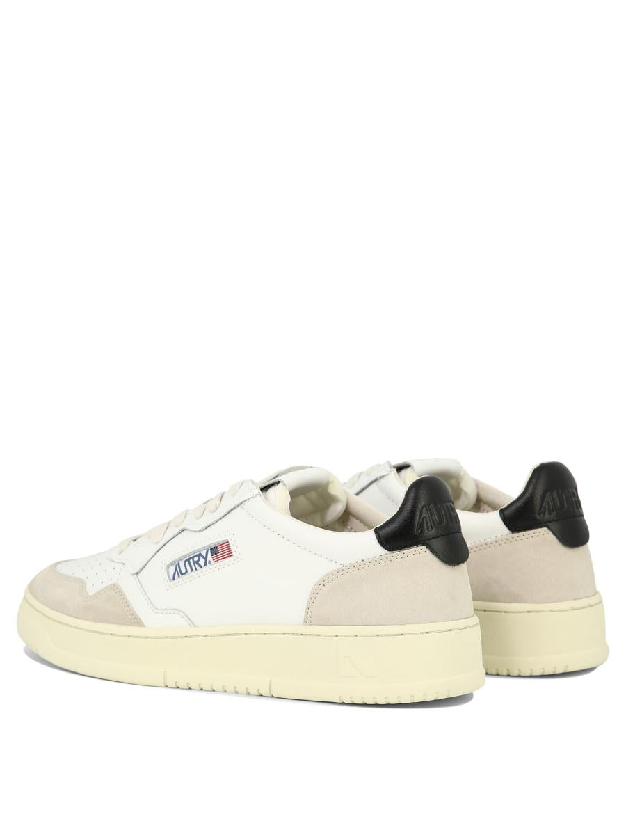 Autry "Medalist Low" Sneakers