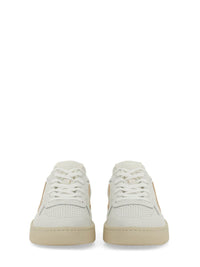 Veja Sneaker "V-10"