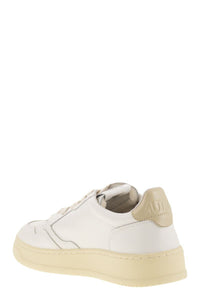 Autry Medalist Low - Leather Sneakers