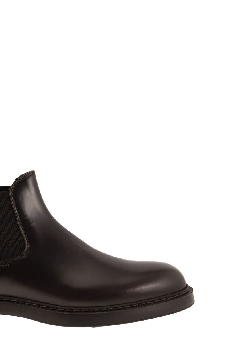 Doucal's Chelsea Leather Ankle Boot