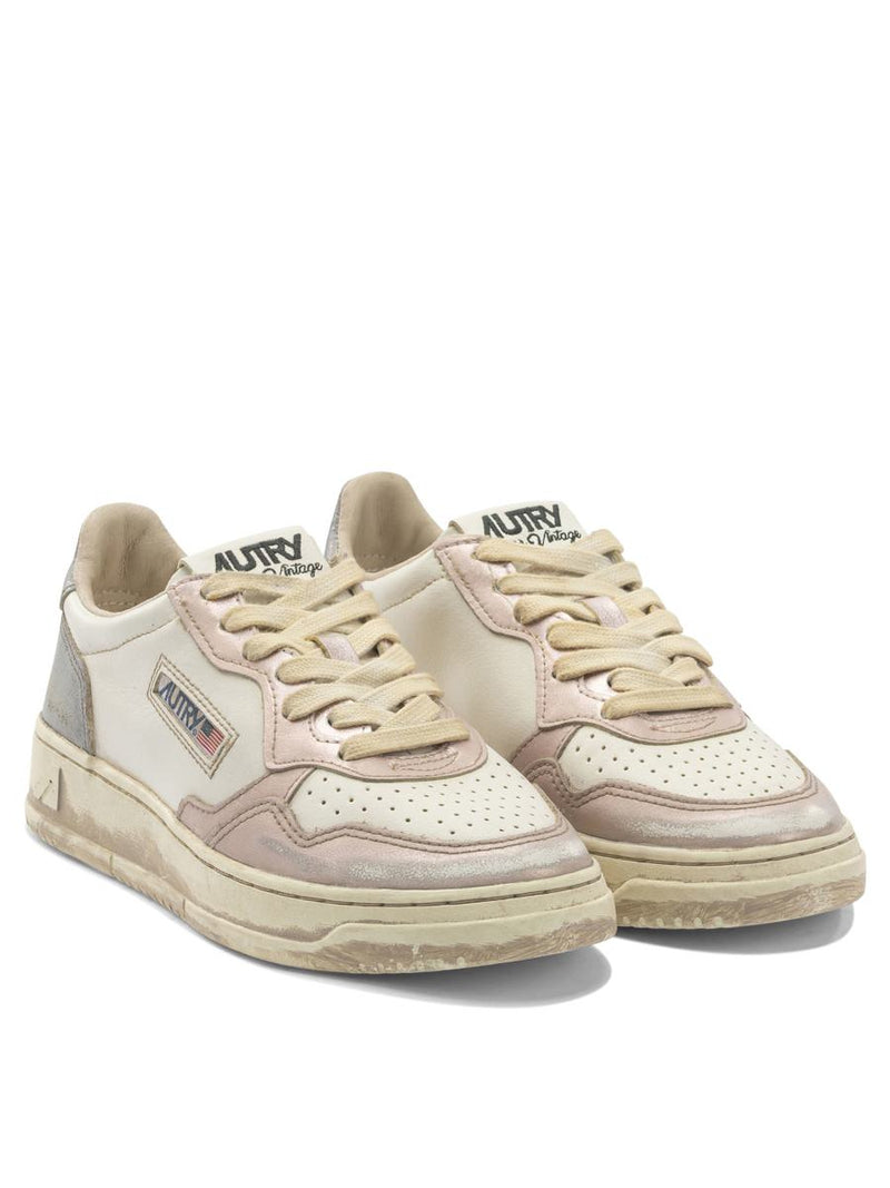 Autry "Medalist Low Super Vintage" Sneakers