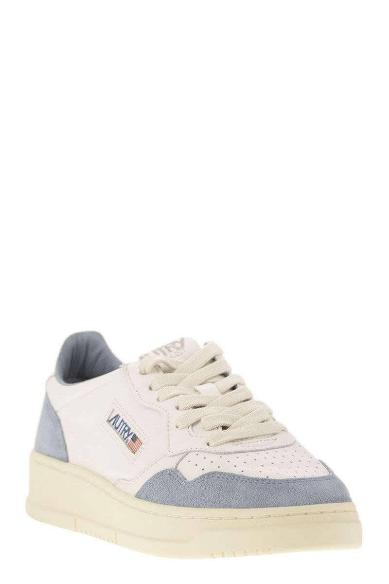 Autry Medalist Low - White Leather And Suede Sneakers In Powder