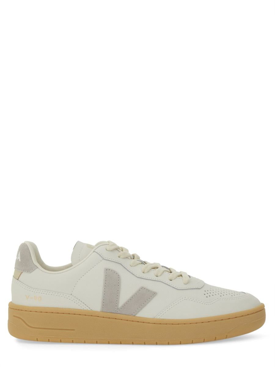 Veja Sneaker "V-90"