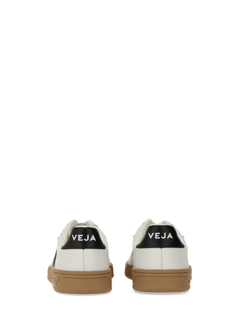 Veja Sneaker "V-12"