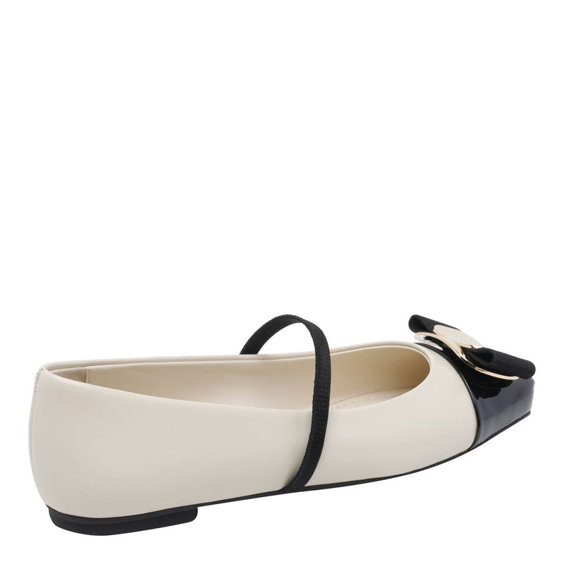 Salvatore Ferragamo Flat Shoes