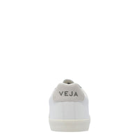 veja-sneakers-1764886748009466623-3
