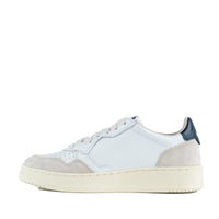 Autry Sneakers Medalist Low In Leather And Suede White And Blue Color.