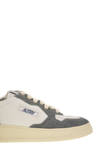 Autry Medalist Low - Sneakers With Two-Tone Glitter