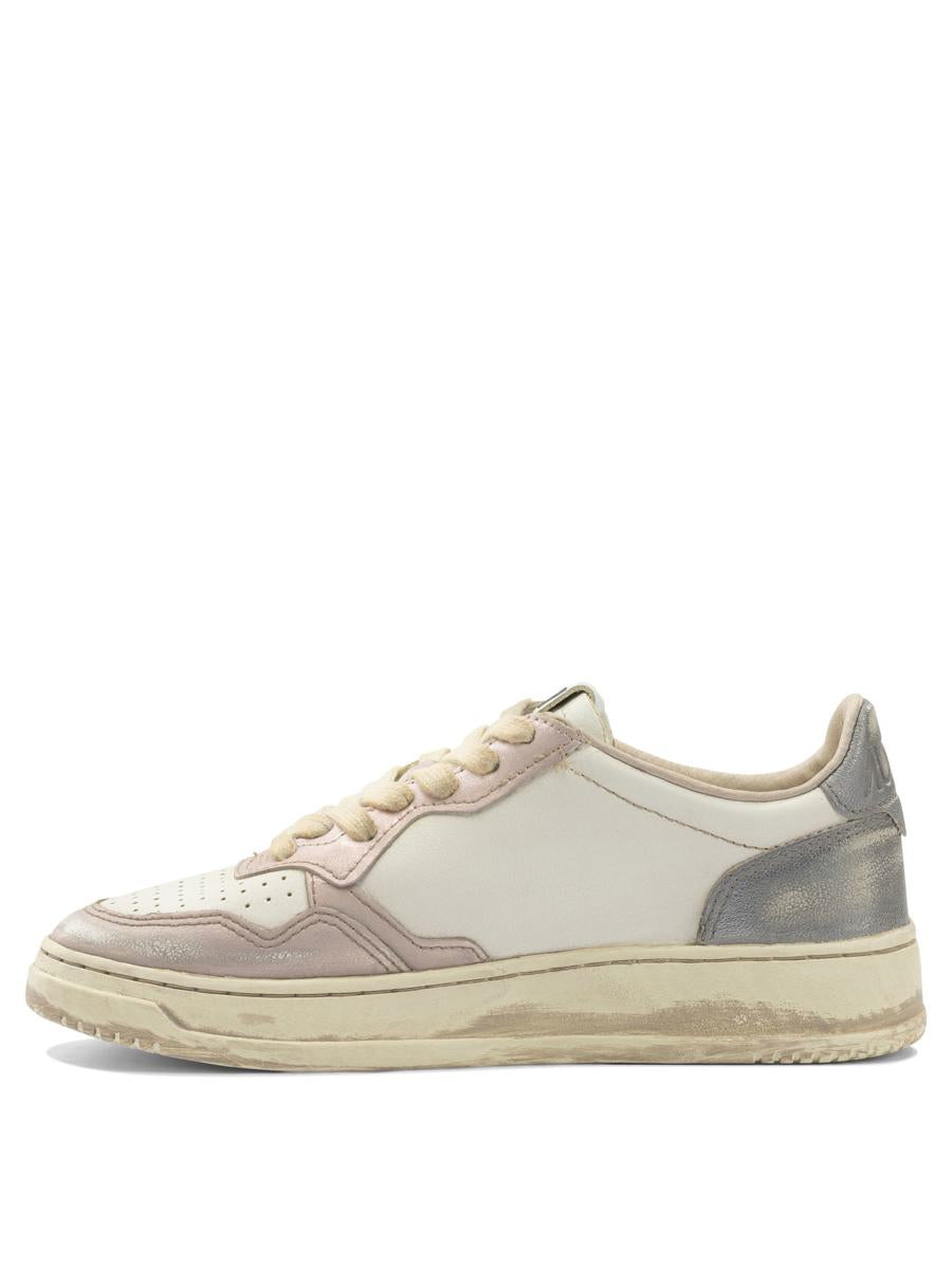 Autry "Medalist Low Super Vintage" Sneakers