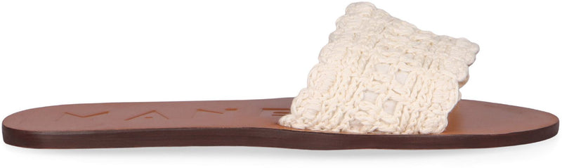 Manebí Flat Sandals