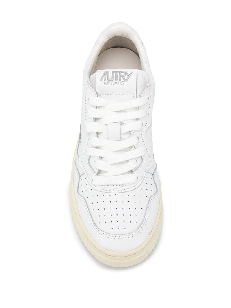 Autry Medalist Low Sneakers In White Leather Shoes