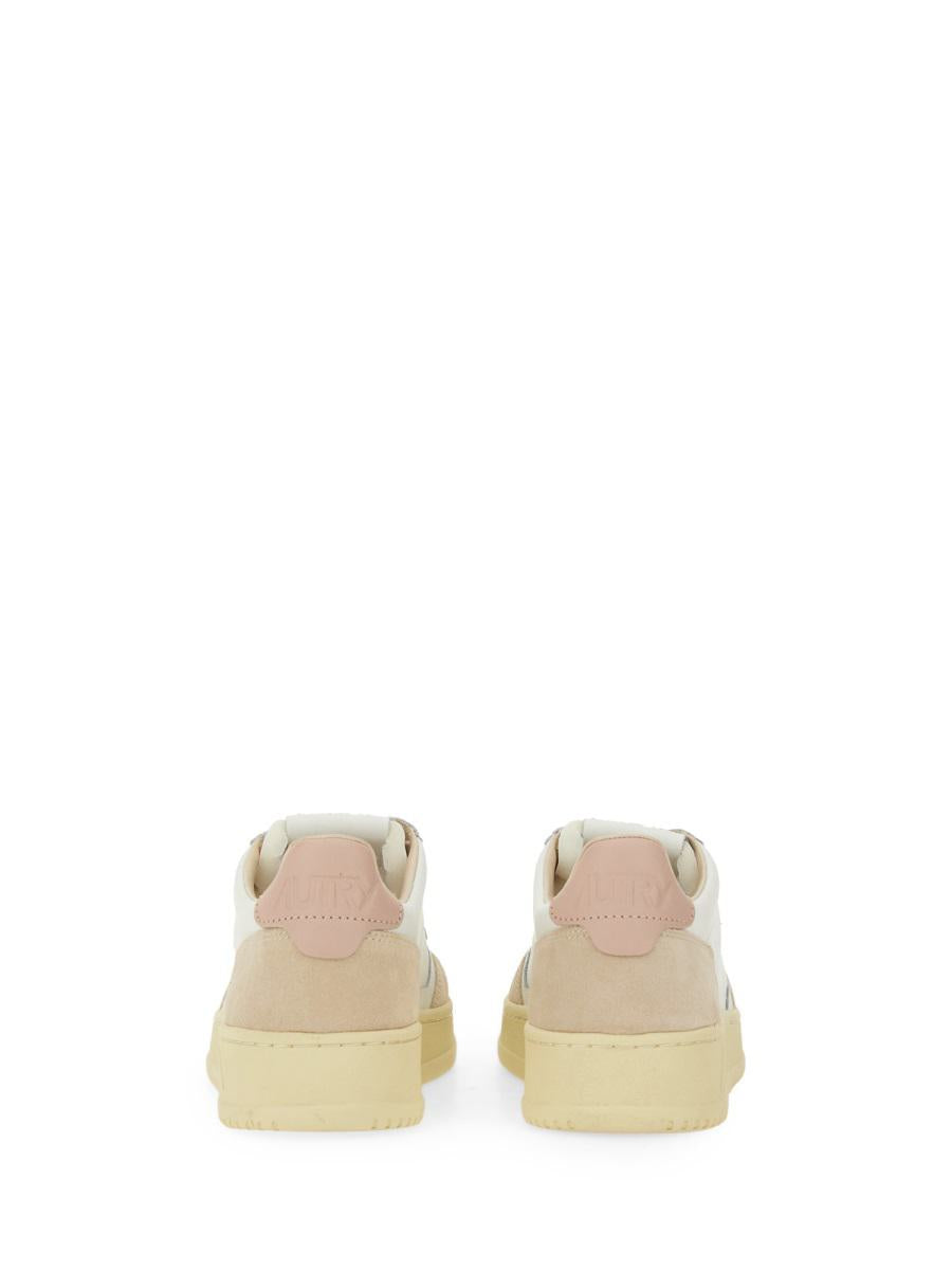 Autry "Medalist Low" Sneaker