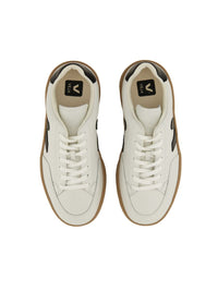 Veja Sneaker "V-12"