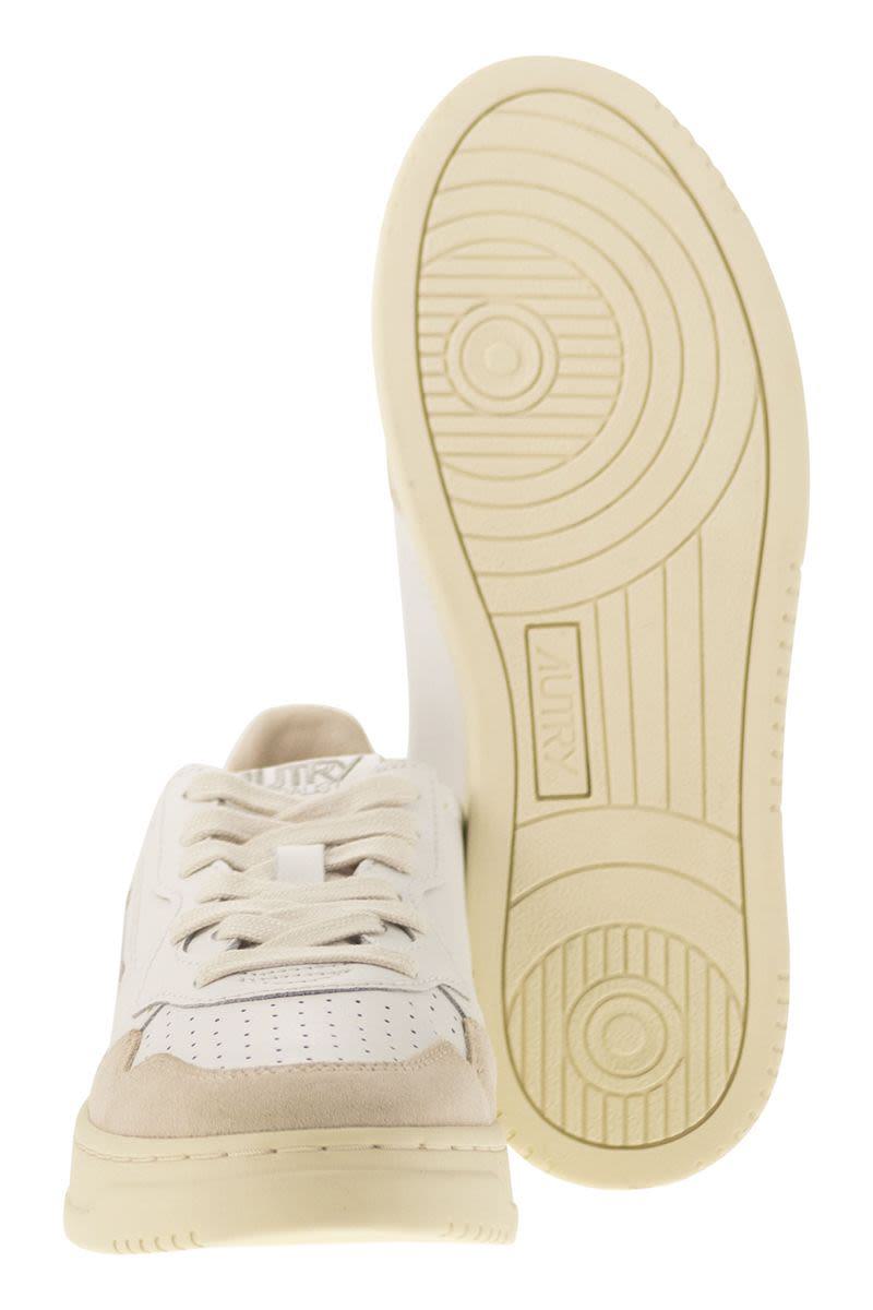 Autry Medalist Low - Leather And Suede Sneakers